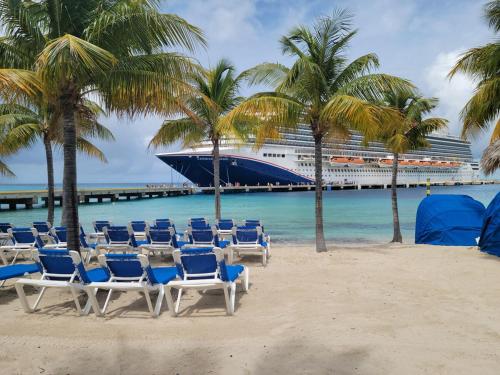 Oceanfront Resort-Style Oasis -Private Pool & Car in 그랜드 터크 Oceanfront Resort-Style Oasis -Private Pool & Car in 그랜드 터크