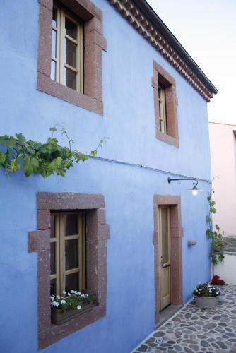 Ulaz, Terramama in Sardinia Ulaz, Terramama in Sardinia