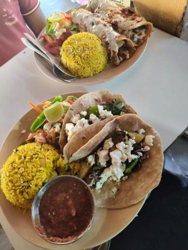 Dreamcatcher Restaurant and Guesthouse in 哈姆比 Dreamcatcher Restaurant and Guesthouse in 哈姆比