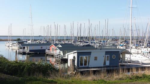 View, BestMarine Waterchalets Flevo Marina in Lelystad View, BestMarine Waterchalets Flevo Marina in Lelystad