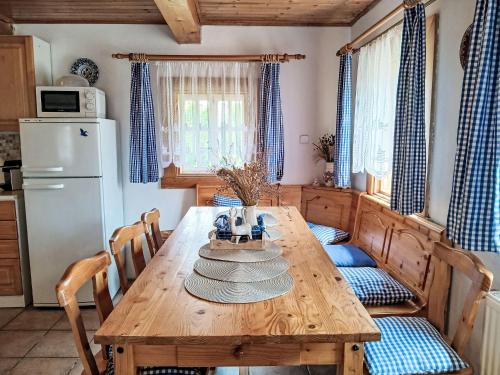 Chalet Studenec by Interhome in 史圖德尼捷烏賀列克 Chalet Studenec by Interhome in 史圖德尼捷烏賀列克