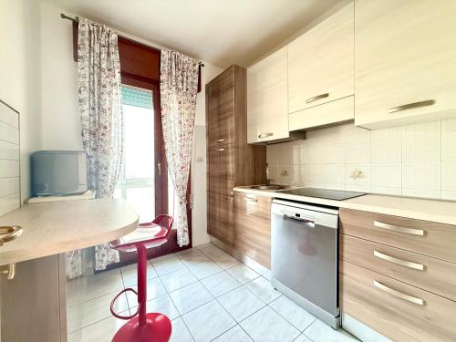 Konyha, Centralissimo Appartamento Antonella 8 - Piazza Brescia - Carraro Immobiliare Jesolo in Piazza Brescia Konyha, Centralissimo Appartamento Antonella 8 - Piazza Brescia - Carraro Immobiliare Jesolo in Piazza Brescia