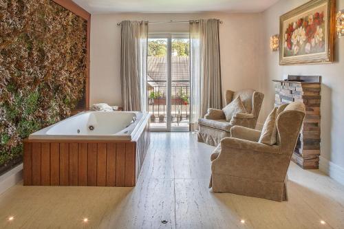 Hot tub, Hotel Estoril in Campos Do Jordao Hot tub, Hotel Estoril in Campos Do Jordao