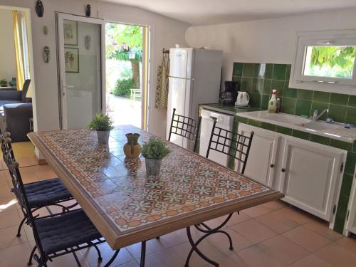 Konyha, Holiday Home in Villecroze with Pool Garden in Villecroze Konyha, Holiday Home in Villecroze with Pool Garden in Villecroze