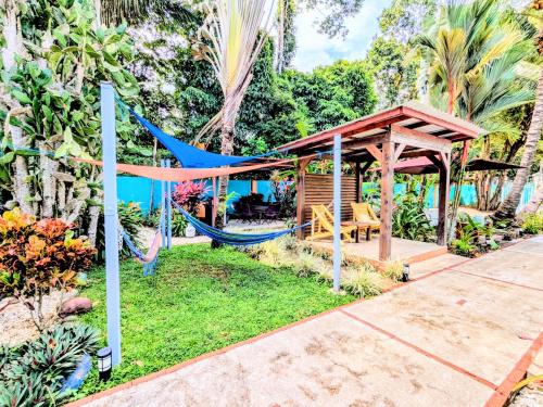 Intimate Earthy Vibe - Bedroom in a Tropical Paradise in Herradura Intimate Earthy Vibe - Bedroom in a Tropical Paradise in Herradura