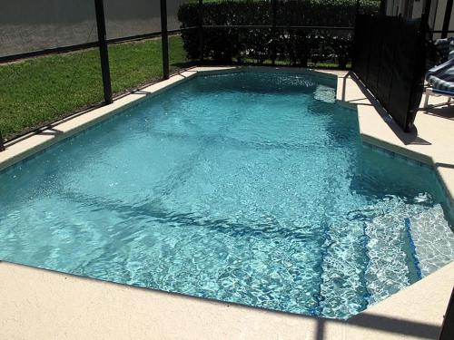 在meiguo.com看到的Villa 8190 Fan Palm Windsor Palms的介绍图片