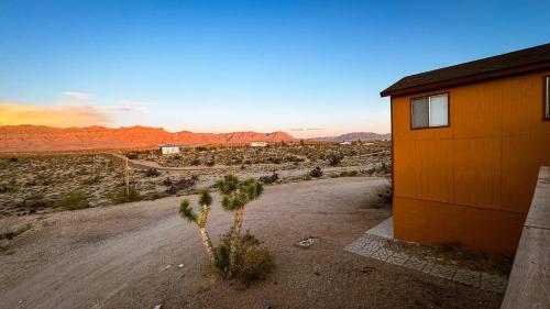 منظر, Desert View Retreat - Sleeps 22, Game Garage, Near Skywalk & Lake Mead in Meadview منظر, Desert View Retreat - Sleeps 22, Game Garage, Near Skywalk & Lake Mead in Meadview