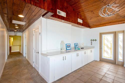 Sand Dollar at Ten Bay Beach home in Eleuthera Sand Dollar at Ten Bay Beach home in Eleuthera