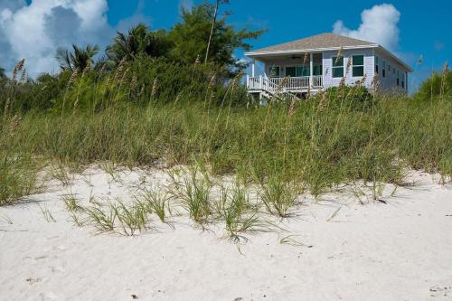 Lavender Beach House home in James Pt Lavender Beach House home in James Pt