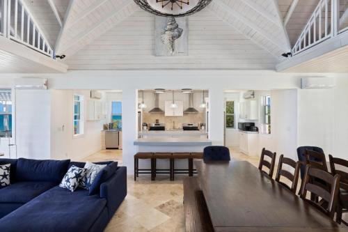 Buttonwood Reserve Main Lodge home in James Pt Buttonwood Reserve Main Lodge home in James Pt