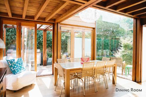 Luxury Architect Designed House - image 9
