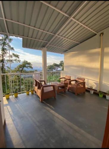 Safe &Spacious Villa for a group of Family&Friends in Malki Safe &Spacious Villa for a group of Family&Friends in Malki