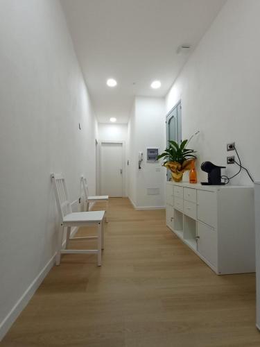 WHITE MOON CAGLIARI via Dettori 5 Centro in Cagliari WHITE MOON CAGLIARI via Dettori 5 Centro in Cagliari