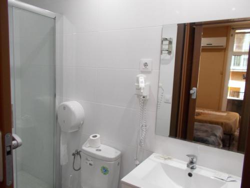 This photo about Hostal Nou Raval shared on HyHotel.com