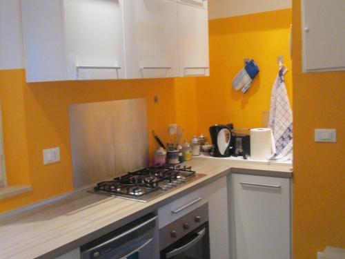 Konyha, Cozy Holiday Home in Lerici Italy with Sea Nearby in Lerici Konyha, Cozy Holiday Home in Lerici Italy with Sea Nearby in Lerici