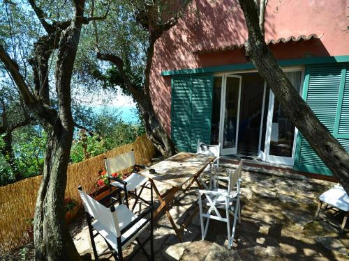 Erkély/terasz, Cozy Holiday Home in Lerici Italy with Sea Nearby in Lerici Erkély/terasz, Cozy Holiday Home in Lerici Italy with Sea Nearby in Lerici