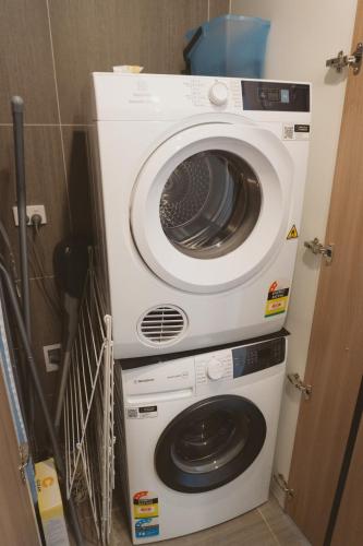 Bell St Retreat - 2BR 2Bath Stay in Ivanhoe Bell St Retreat - 2BR 2Bath Stay in Ivanhoe