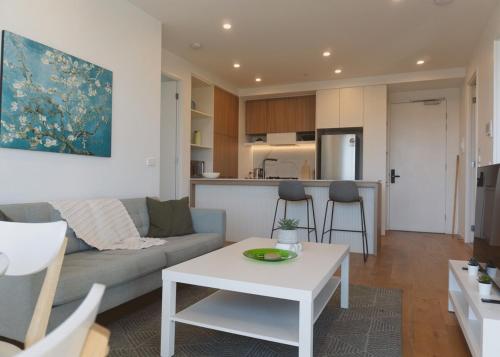 Bell St Retreat - 2BR 2Bath Stay in Ivanhoe Bell St Retreat - 2BR 2Bath Stay in Ivanhoe