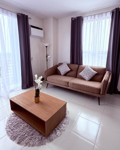 Bright & Cozy High-Rise Condo in Canlubang Bright & Cozy High-Rise Condo in Canlubang