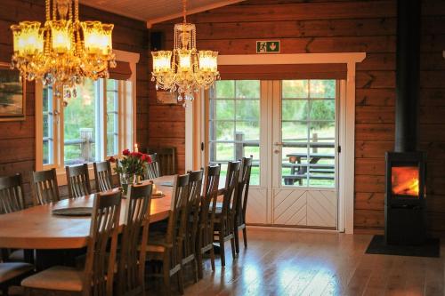 Snerting Ranch Hotel - Comfty and modern Log House in Inderoy Snerting Ranch Hotel - Comfty and modern Log House in Inderoy