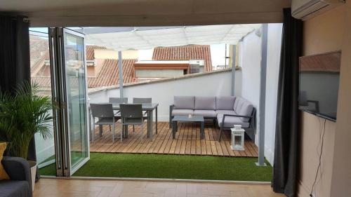 This photo about Total Valencia Attics I shared on HyHotel.com