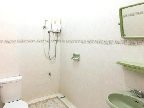 This photo about Sandee Room shared on HyHotel.com