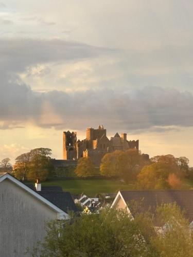 Deerpark Villa Plus Sleeps 16 in Cashel Deerpark Villa Plus Sleeps 16 in Cashel