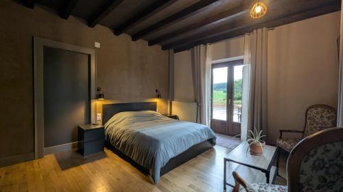 Château Foncine (Chateau Foncine) in Foncine Le Haut Château Foncine (Chateau Foncine) in Foncine Le Haut