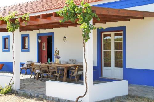 GR ALENTEJO HILLS Nature & Tranquility! Beach 35m in อเบลา GR ALENTEJO HILLS Nature & Tranquility! Beach 35m in อเบลา