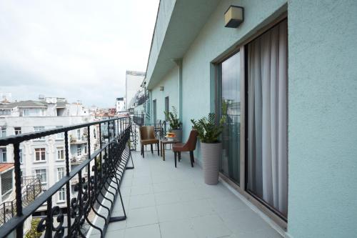 阳台/露台, 伊斯坦布尔康纳克酒店 (Konak Hotel Taksim) in 希斯里 阳台/露台, 伊斯坦布尔康纳克酒店 (Konak Hotel Taksim) in 希斯里