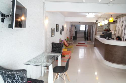 Ma Non Nont Hotel and Apartment near Central Plaza Rathanathibet Ma Non Nont Hotel and Apartment near Central Plaza Rathanathibet