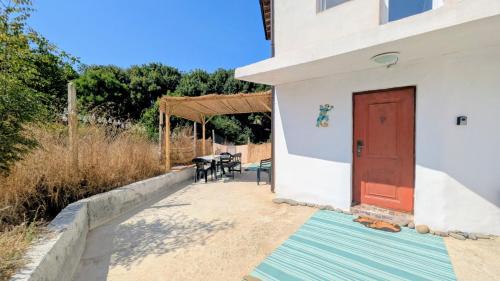 Kert, The Dolphin's House in Varvara Kert, The Dolphin's House in Varvara