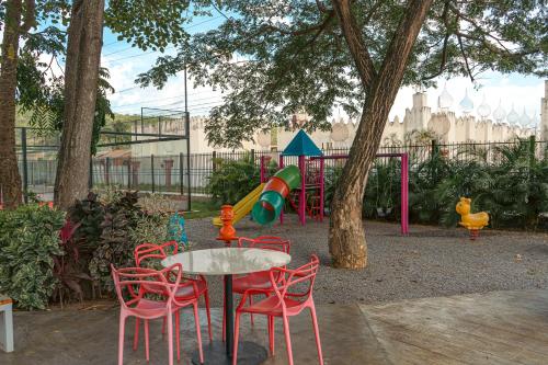 Playground, Hotel Manantial Valencia in El Vinedo Valencia Playground, Hotel Manantial Valencia in El Vinedo Valencia