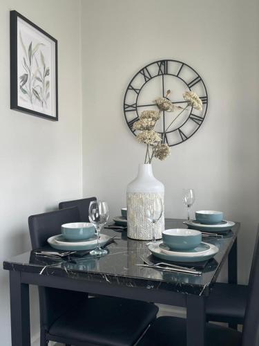 Facilities, Woolton Escape Light-filled Free Parking in Halewood Facilities, Woolton Escape Light-filled Free Parking in Halewood