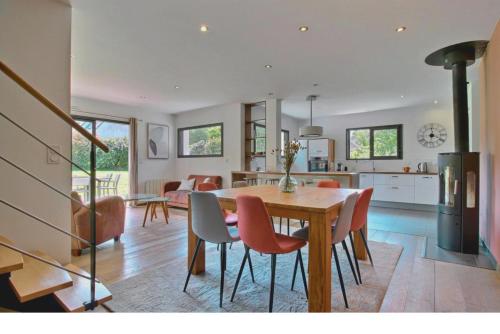 Vendégszoba, Magnifique Villa en bord de mer à Fort-Bloqué (Magnifique Villa en bord de mer a Fort-Bloque) near Lorient repülőtér Vendégszoba, Magnifique Villa en bord de mer à Fort-Bloqué (Magnifique Villa en bord de mer a Fort-Bloque) near Lorient repülőtér