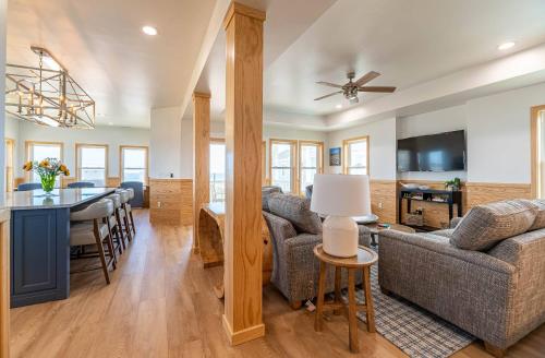 K1716 The Sandbar - New Construction Paradise, Semi Oceanfront, Private Pool in Kitty Hawk (NC) K1716 The Sandbar - New Construction Paradise, Semi Oceanfront, Private Pool in Kitty Hawk (NC)