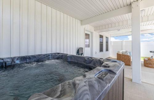 K1716 The Sandbar - New Construction Paradise, Semi Oceanfront, Private Pool in Kitty Hawk (NC) K1716 The Sandbar - New Construction Paradise, Semi Oceanfront, Private Pool in Kitty Hawk (NC)