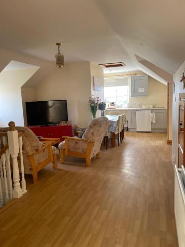 Joe and Aggies in Dunglow Joe and Aggies in Dunglow