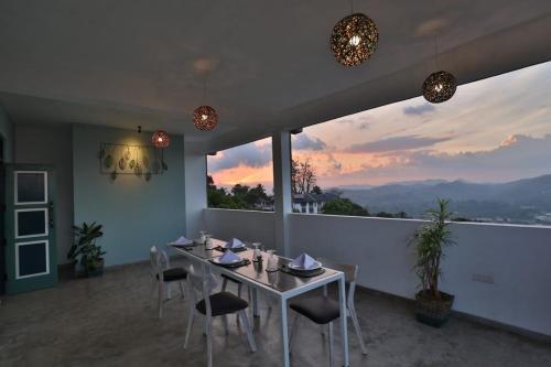 مطعم, Kandy City Panorama in بيرادينيا مطعم, Kandy City Panorama in بيرادينيا