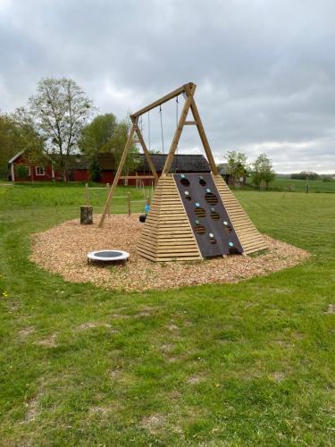 Játszótér, Hansingastugan Bed and Kitchen Guesthouse in Grimeton Játszótér, Hansingastugan Bed and Kitchen Guesthouse in Grimeton