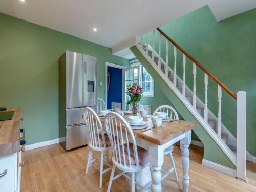 Exterior view, Foresters Rest in Selborne Exterior view, Foresters Rest in Selborne