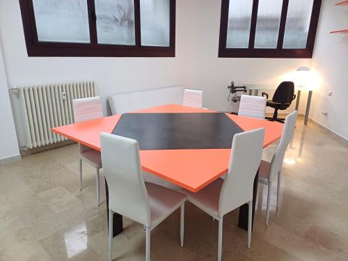 Sabo9apartmenT-VareseCentroCittà (Sabo9apartmenT-VareseCentroCitta) in Βαρέζε Sabo9apartmenT-VareseCentroCittà (Sabo9apartmenT-VareseCentroCitta) in Βαρέζε