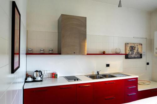 مطبخ, فندق أي سوماشي (Hotel I Somaschi) in Cherasco مطبخ, فندق أي سوماشي (Hotel I Somaschi) in Cherasco