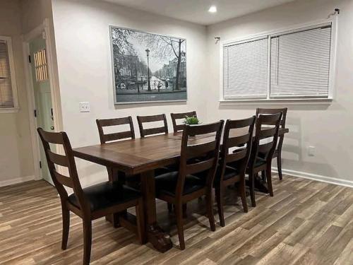 2 Mins Walk To Benz Stadiumarcade Game Sleeps 11 in Vine City 2 Mins Walk To Benz Stadiumarcade Game Sleeps 11 in Vine City