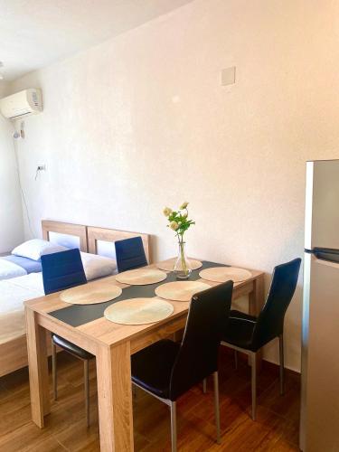 Wonder home in Sutomore Wonder home in Sutomore