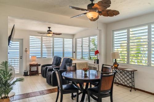 Coconut Palms Inn in Rincon Coconut Palms Inn in Rincon