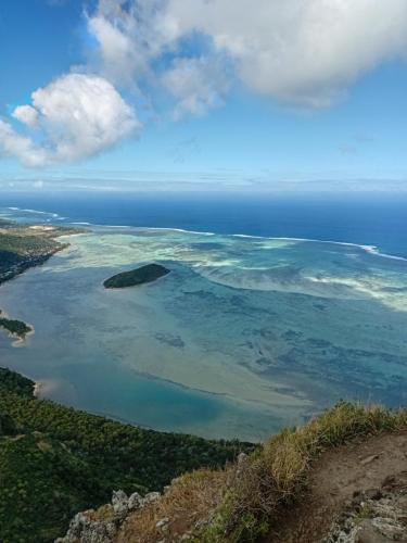 Rootscamp in 벨 옴브레 Rootscamp in 벨 옴브레