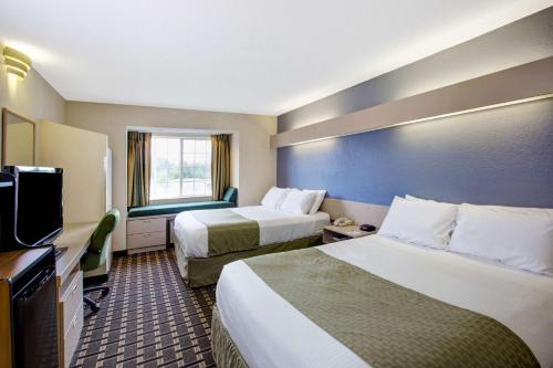 斯泰茨維爾溫德姆麥克羅特套房酒店 (Microtel Inn & Suites by Wyndham Statesville) in 史特斯維爾 (NC) 斯泰茨維爾溫德姆麥克羅特套房酒店 (Microtel Inn & Suites by Wyndham Statesville) in 史特斯維爾 (NC)