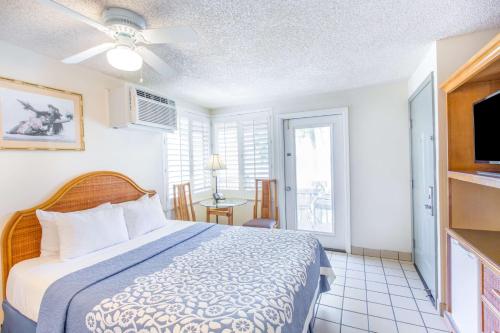 Days Inn by Wyndham Maui Oceanfront in Wailea (HI) Days Inn by Wyndham Maui Oceanfront in Wailea (HI)