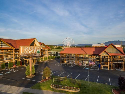 Exterior view, Timbers Lodge Hotel in Pigeon Forge (TN) Exterior view, Timbers Lodge Hotel in Pigeon Forge (TN)